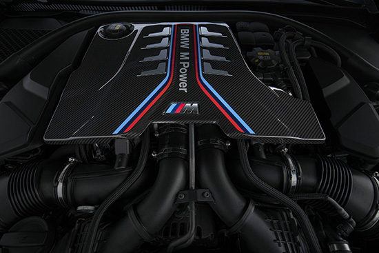推进大型豪华车产品攻势 全新BMW M8双门轿跑车亮相