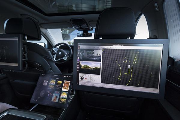 宝马海外展示L4级主动驾驶，可用智能手机召唤车辆