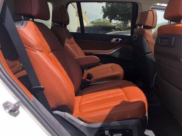 2019款宝马X7七座全尺寸SUV加规版报价